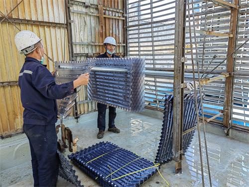 東莞涼水塔清洗填料,水池和底盆,怎樣清洗涼水塔水垢