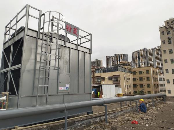 冷卻塔風(fēng)機(jī)驅(qū)動(dòng)裝置的幾種類(lèi)型,冷卻塔散熱風(fēng)扇自動(dòng)控制